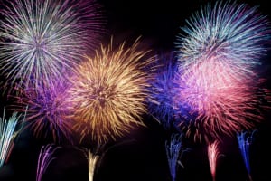 夏の夜に大活躍!夜景や花火が奇麗にとれるアプリ