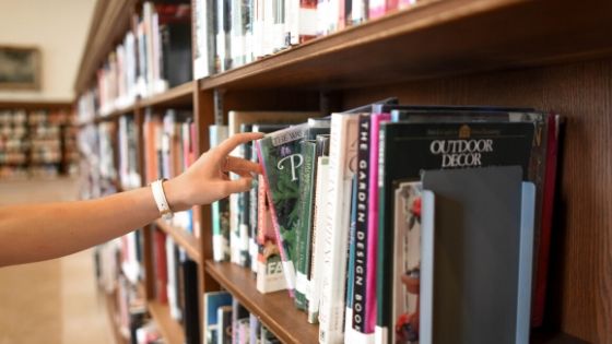 図書館を利用する